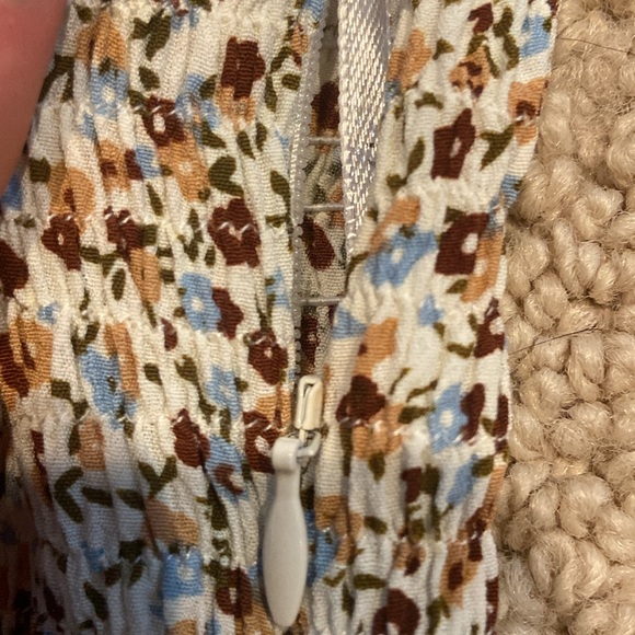 Dress - Picture 2 of 4